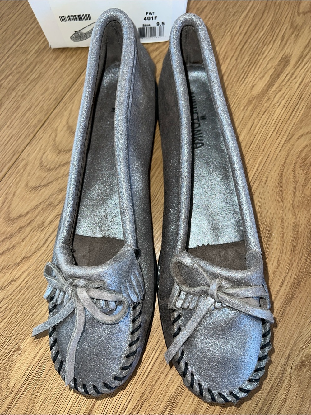 NIB AUTHENTIC MINNETONKA KILTY MOCCISIN STYLE 401F US 9.5 PEWTER